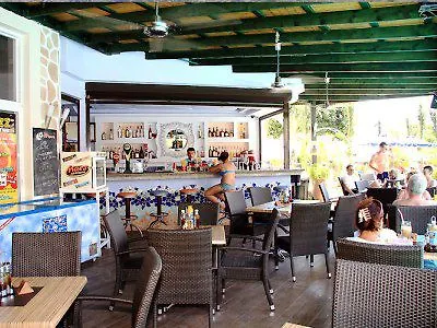 Hotel Pefkos & 3*