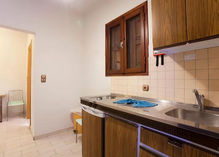 Pefkos & Pefki (Rhodes)