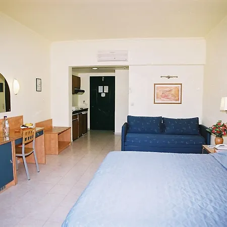 Hotel Pefkos &