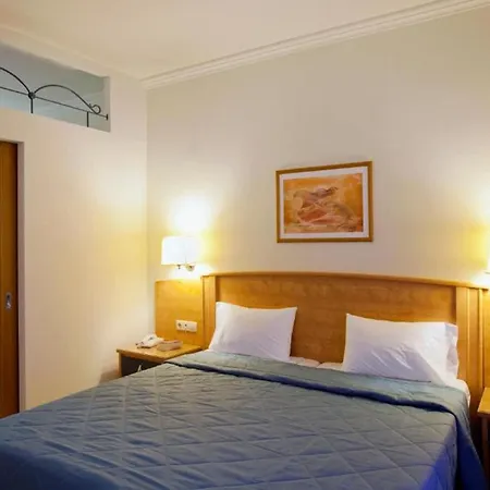 Hotel Pefkos & 3*