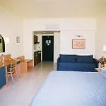 Hotel Pefkos &