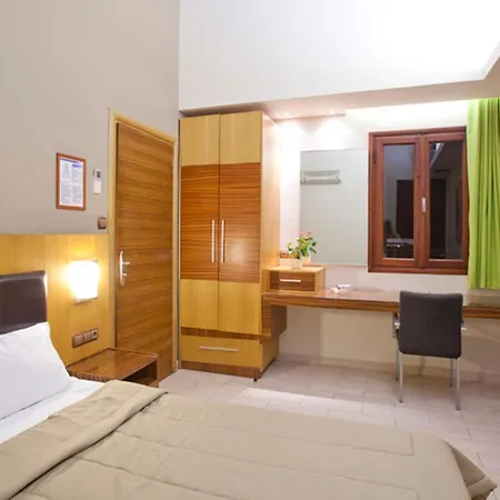 Pefkos & Hotel 3*