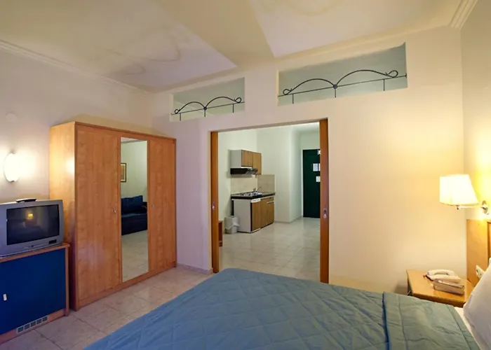 Pefkos & 3* Πεύκος